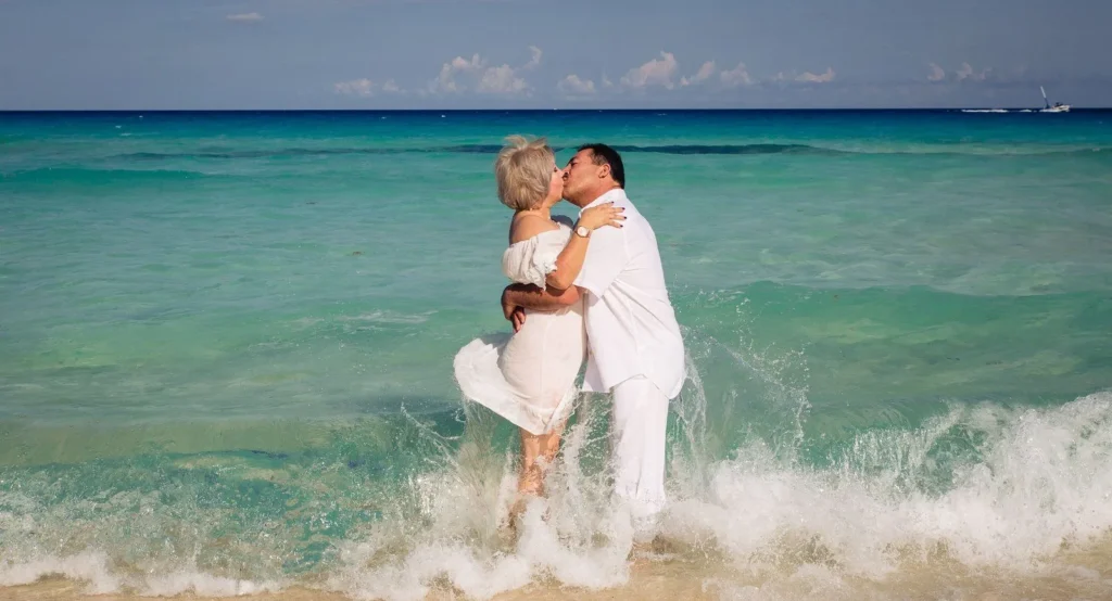 Capturing Love on the Shores of Cancún: Elizabeth & Asunción’s Romantic Escape: Book Now