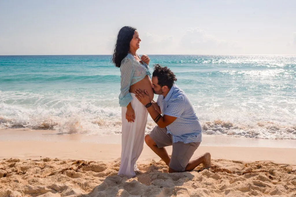 Maternity Portraits in Cancun Beach